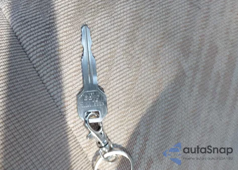 2000 Mitsubishi Mirage De from USA, damaged, VIN JA3AY26C2YU026564